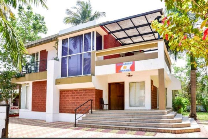 Bed and Breakfast Surya Kiran Miramar Panaji Esterno foto