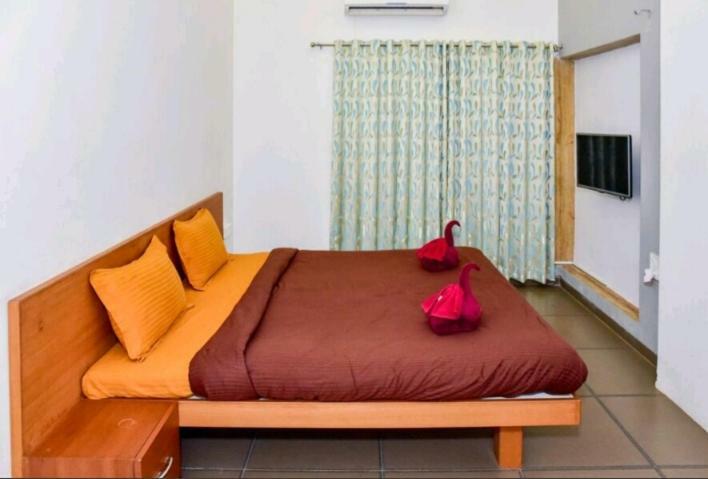 Bed and Breakfast Surya Kiran Miramar Panaji Esterno foto