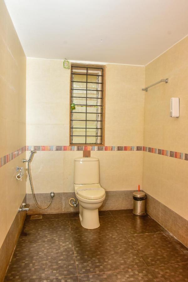 Bed and Breakfast Surya Kiran Miramar Panaji Esterno foto